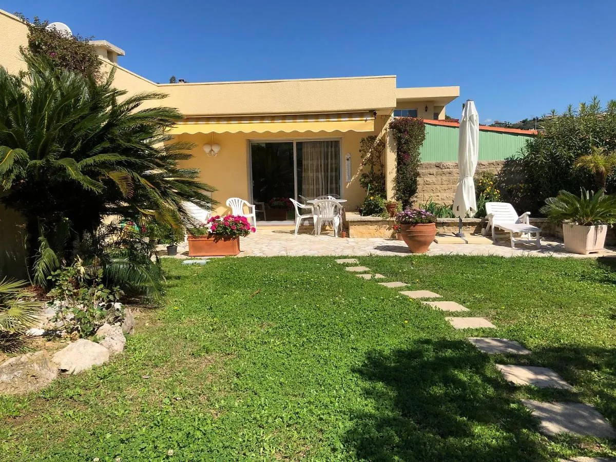 Villa C3 Arthur Rimbaub chambre d’hôte piscine proche mer plage 600m Cagnes-sur-Mer 0*,