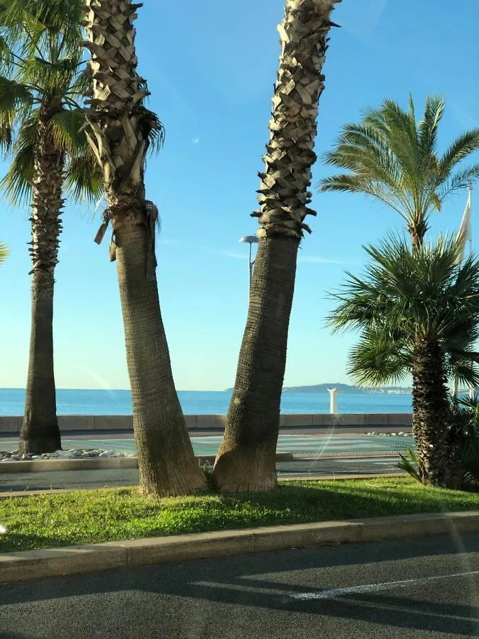 Villa C3 Arthur Rimbaub chambre d’hôte piscine proche mer plage 600m Cagnes-sur-Mer 0*,